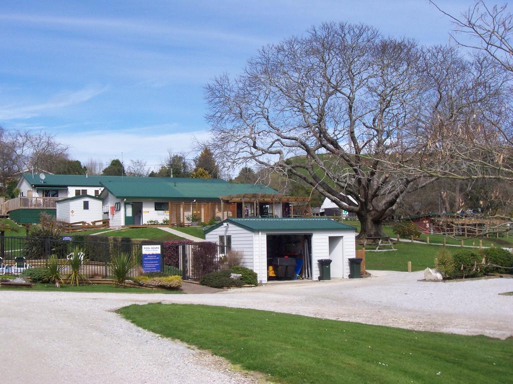 Waitomo Top 10 Holiday Park Пещеры Вайтомо Экстерьер фото